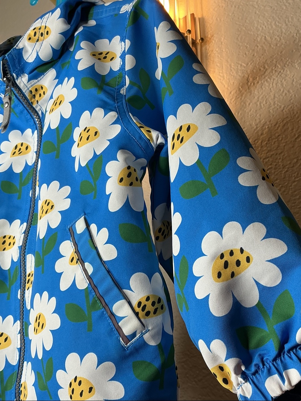 Hanna Andersson Blue Daisy Raincoat - Picture 4 of 16